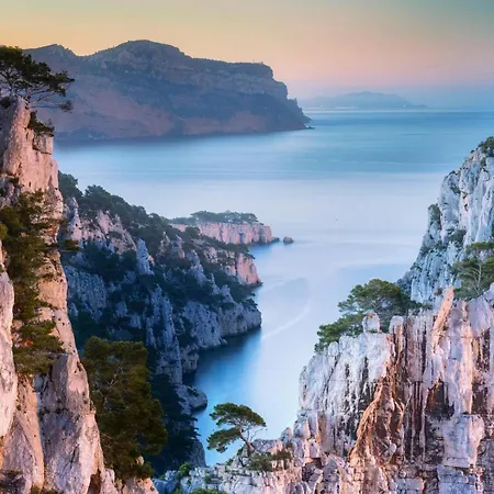 Pinede, Calanques & Jeux En Famille Pour 1 A 5 Personnes Holiday home