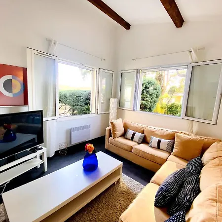 Pinède, Calanques&jeux En Famille Pour 1 à 5 Personnes Cassis