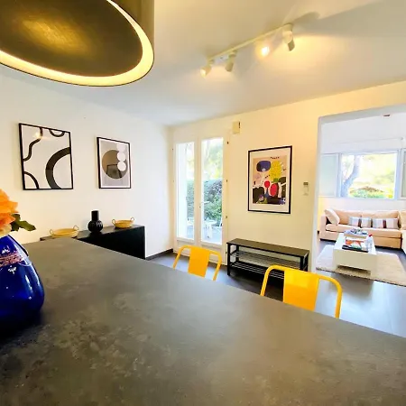 Pinède, Calanques&jeux En Famille Pour 1 à 5 Personnes