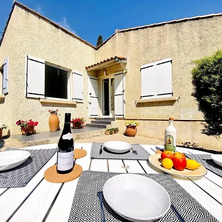Holiday home Pinede, Calanques & Jeux En Famille Pour 1 A 5 Personnes
