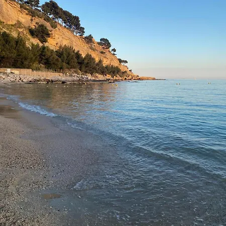 Pinède, Calanques&jeux En Famille Pour 1 à 5 Personnes